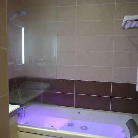 Le Barry, Toulouse Nord Hotel *